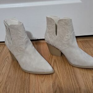 Qupid Embossed Cream Ankle Booties